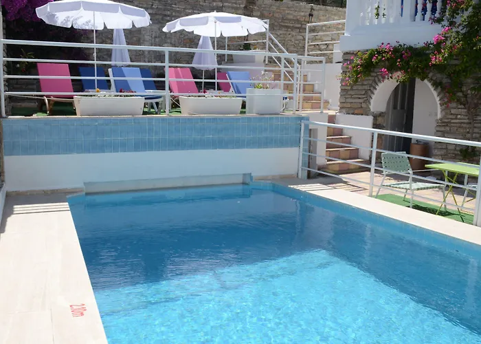 Отель Ayisigi *